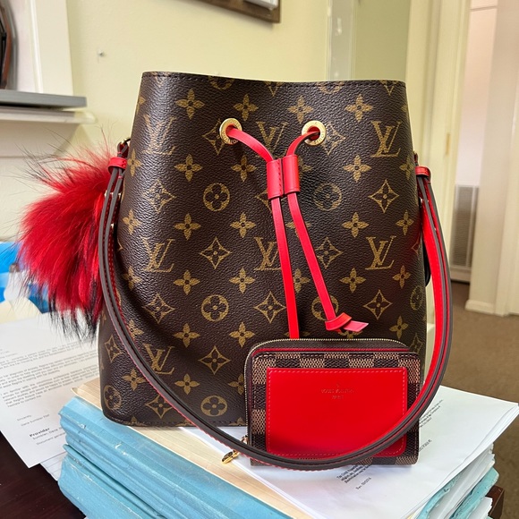 Louis Vuitton Handbags - Neonoe new condition